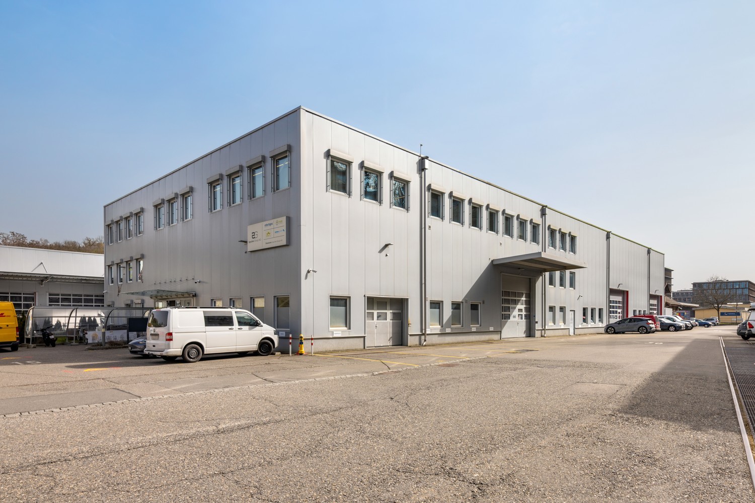 200-1000m² office, photo 1 of 9