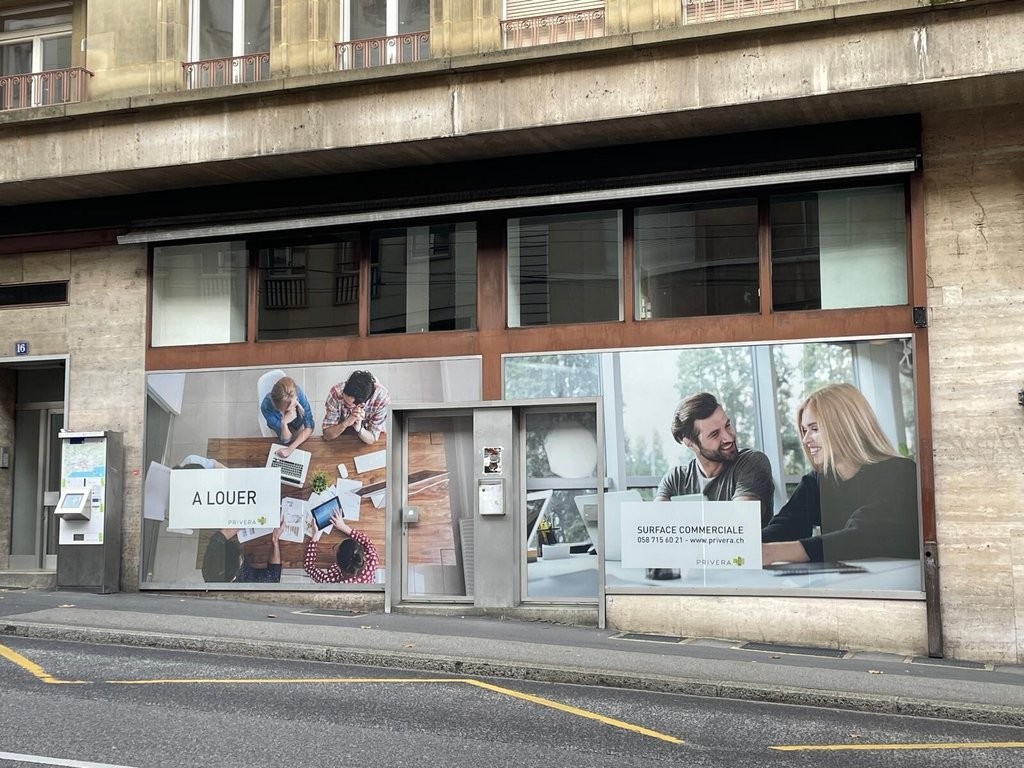 162m² shop, photo 1 of 9
