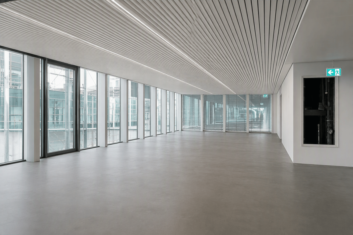 700m² practice, photo 3 of 7