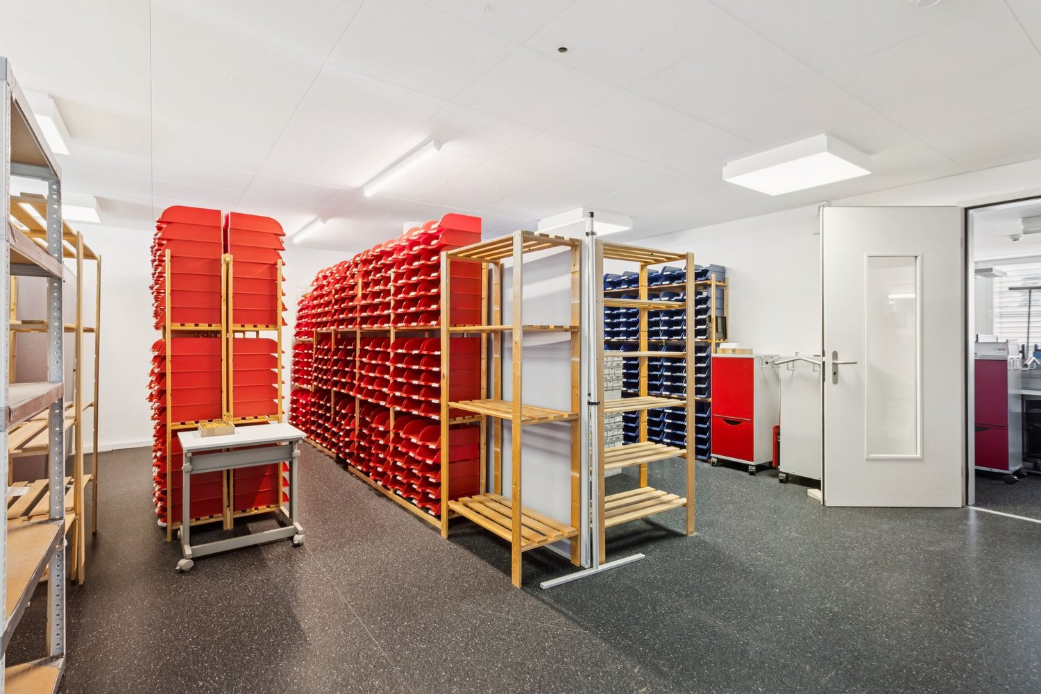 133m² bureau, photo 4 sur 8