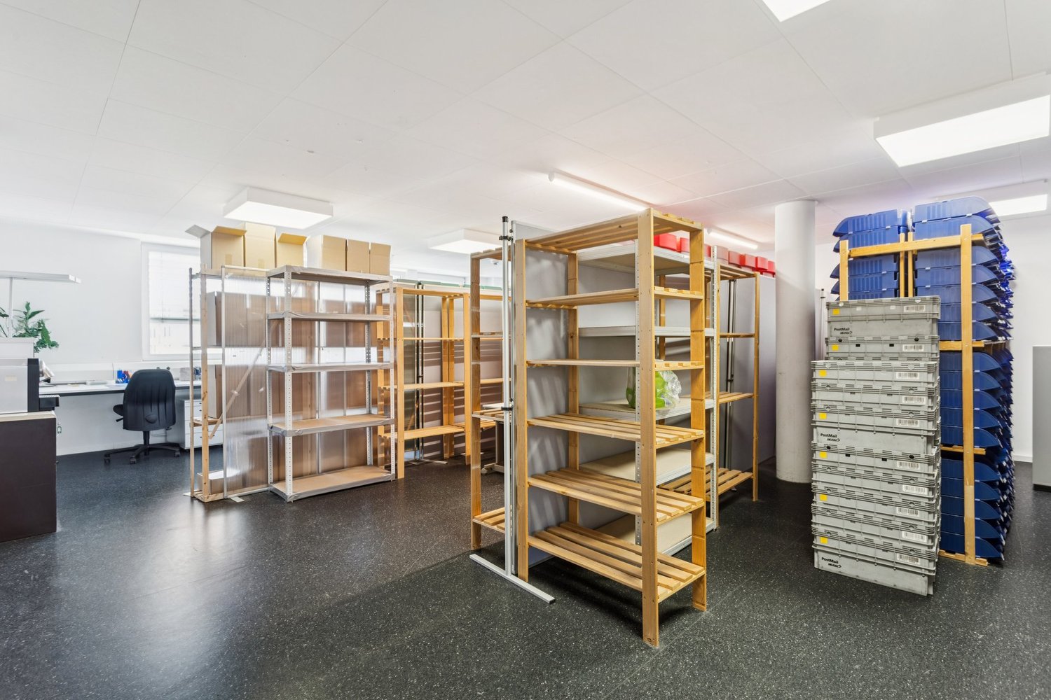 133m² bureau, photo 3 sur 8