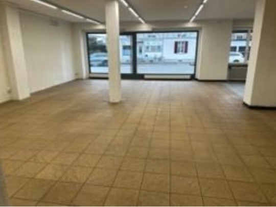 168m² commercial, photo 1 of 6