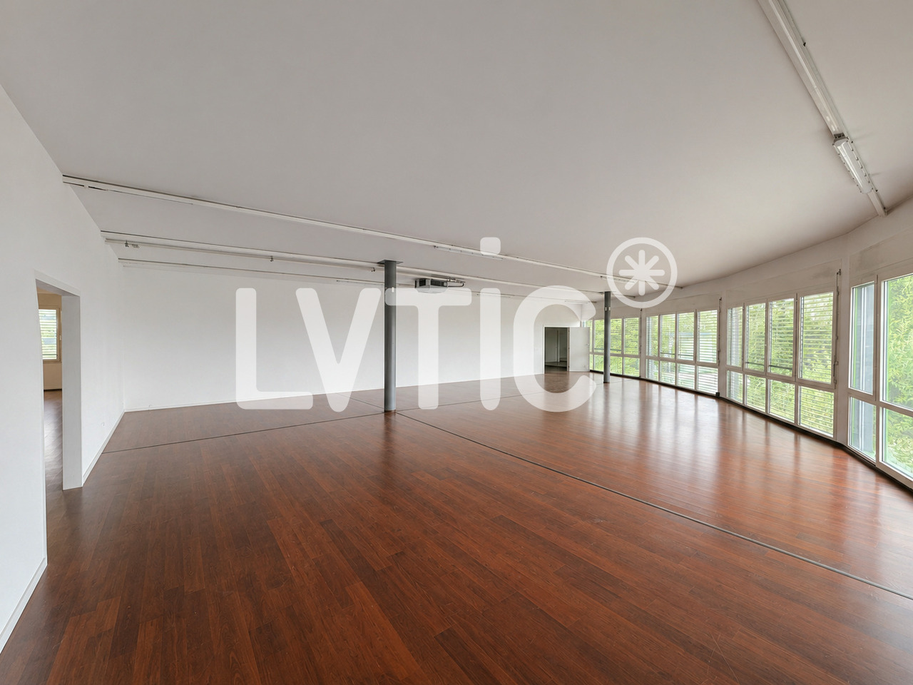 336m² atelier, photo 5 of 9