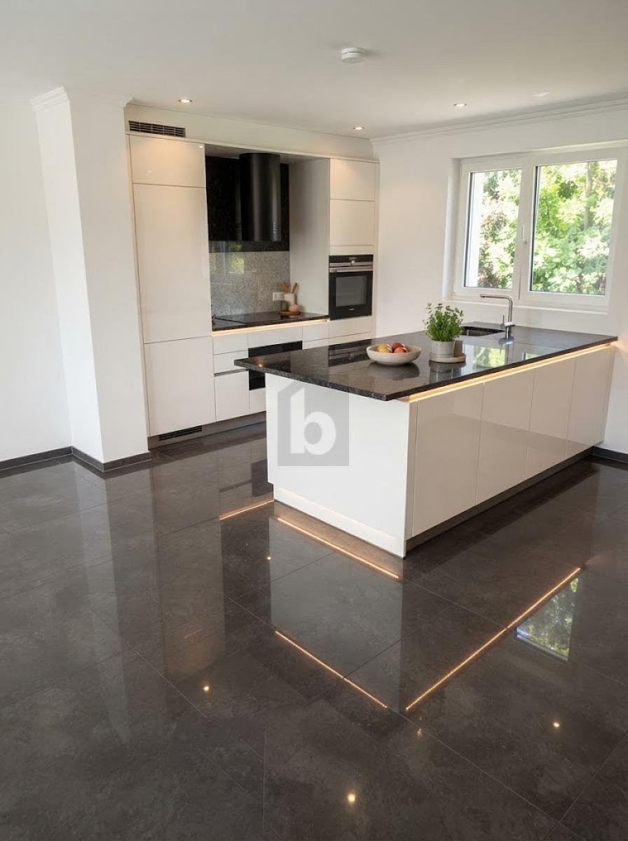 6 rooms duplex, photo 3 of 4