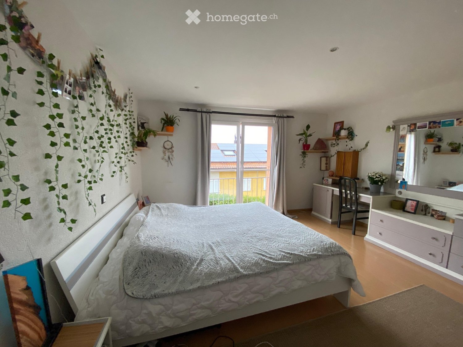 1 room single room