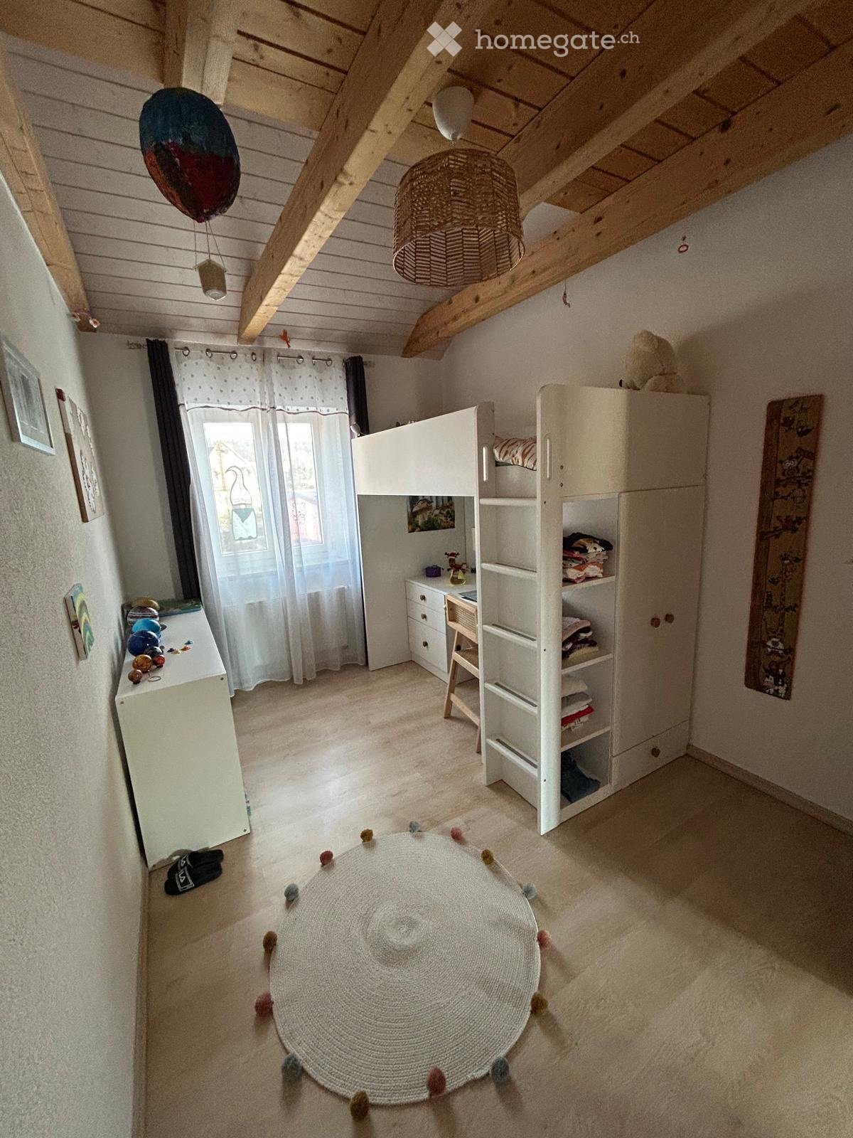 5 rooms apartment