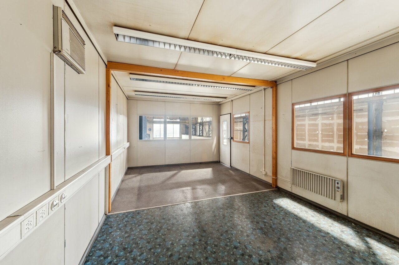 862m² commercial, photo 4 of 9