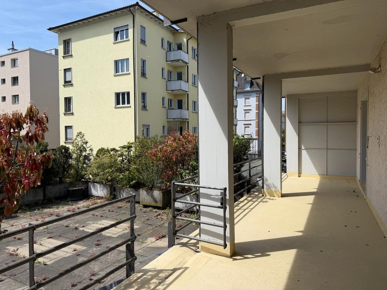 6 rooms apartment