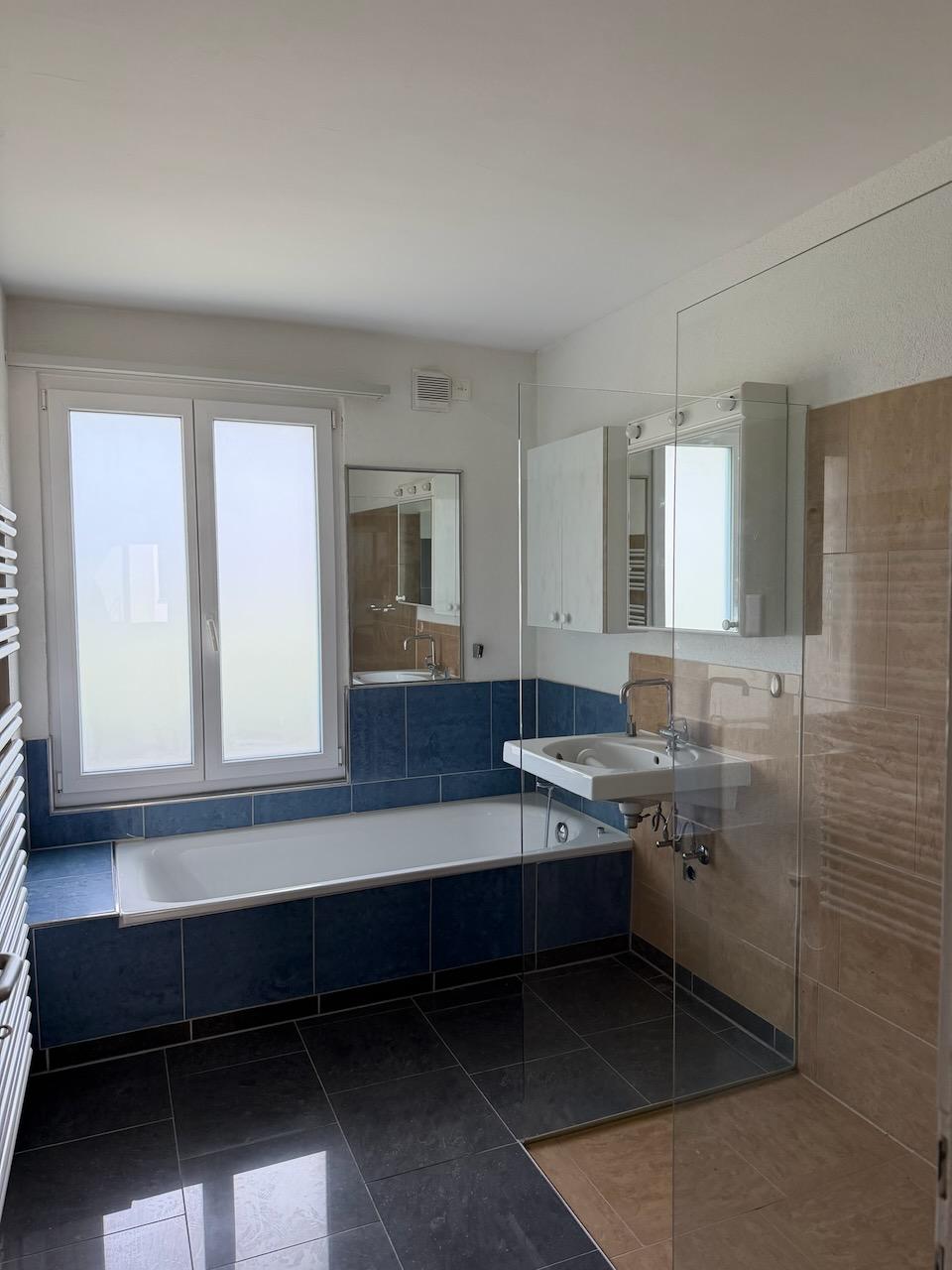 6 rooms apartment