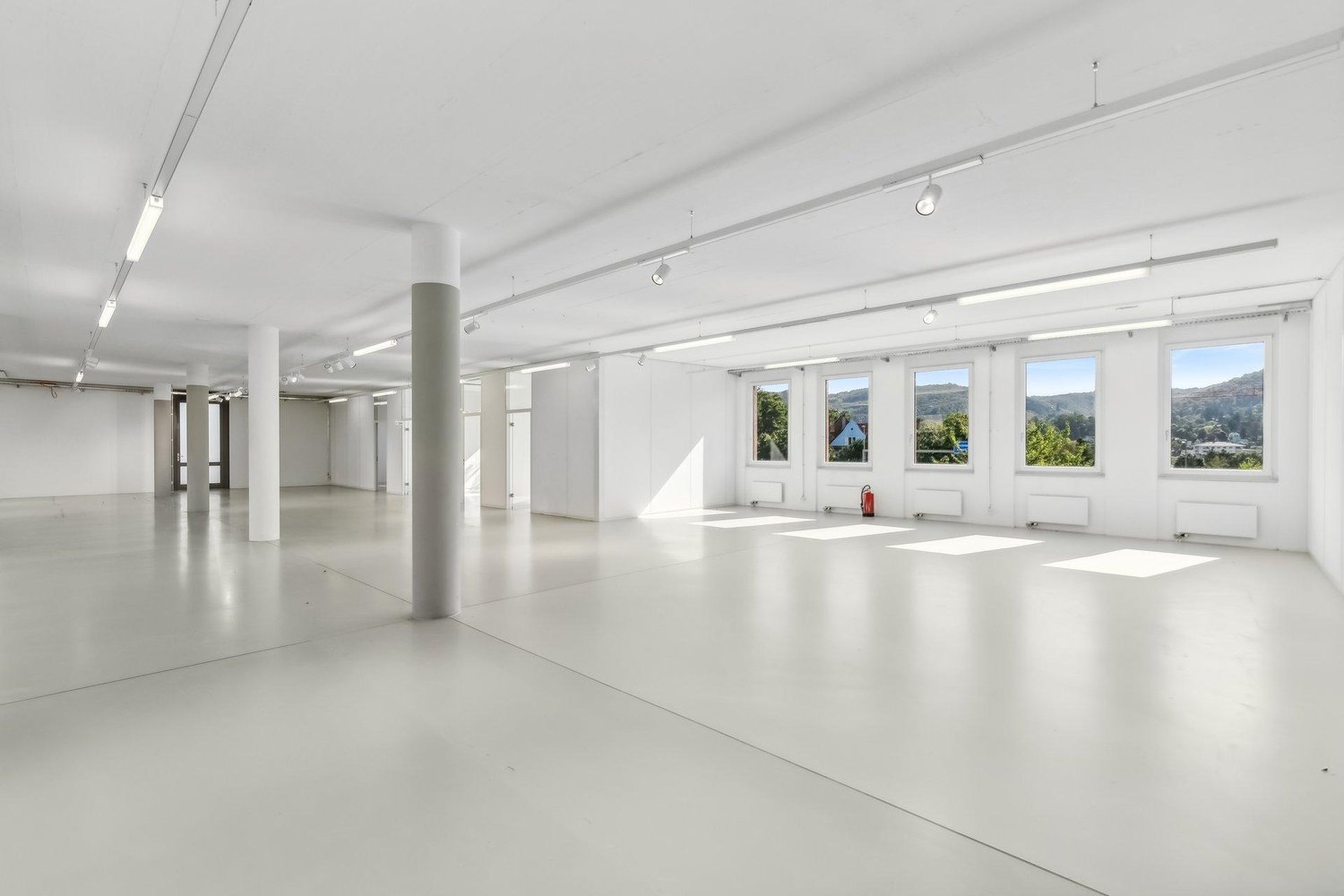 335m² office, photo 5 of 7