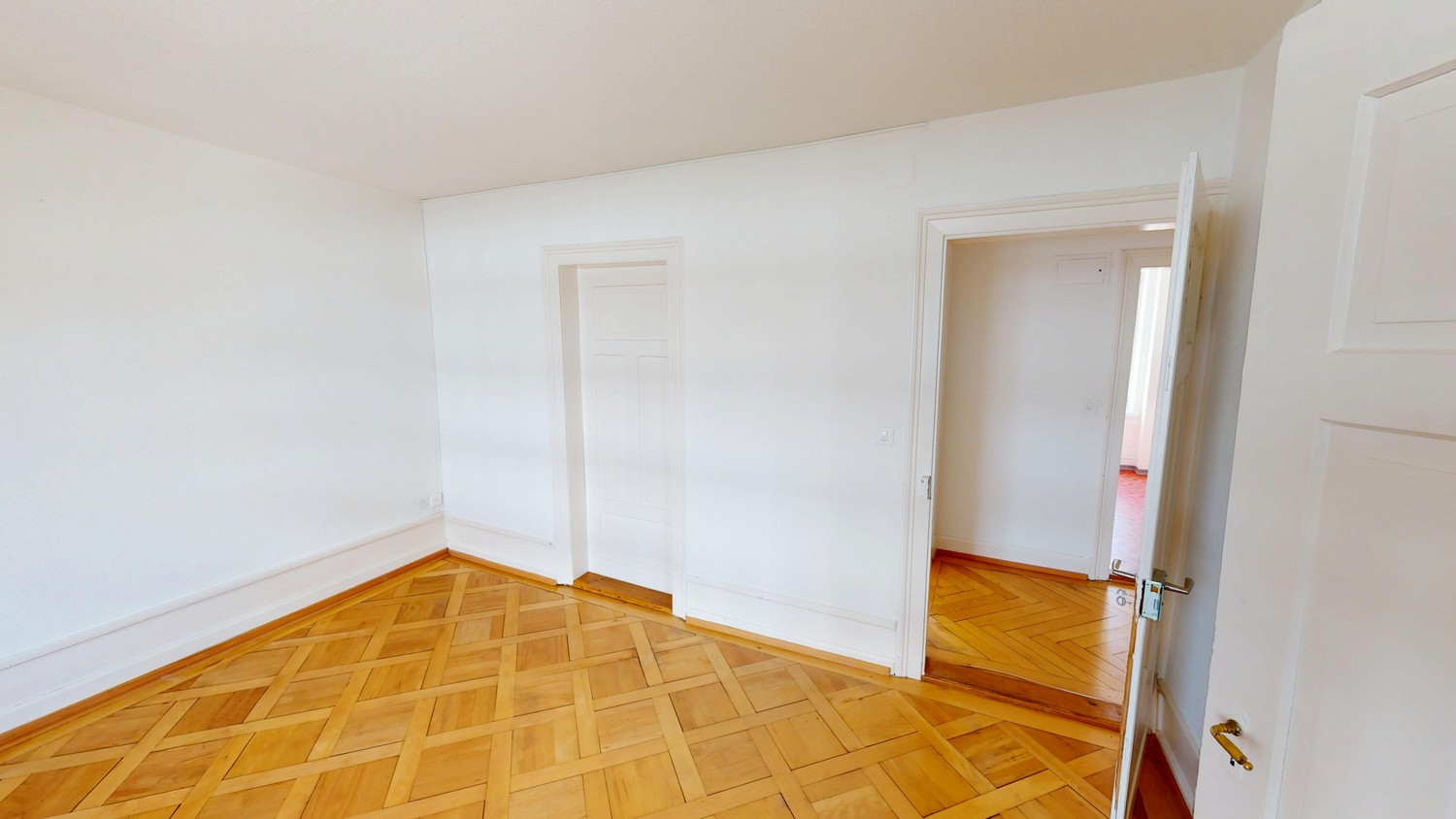 3 room apartment, photo 8 of 9