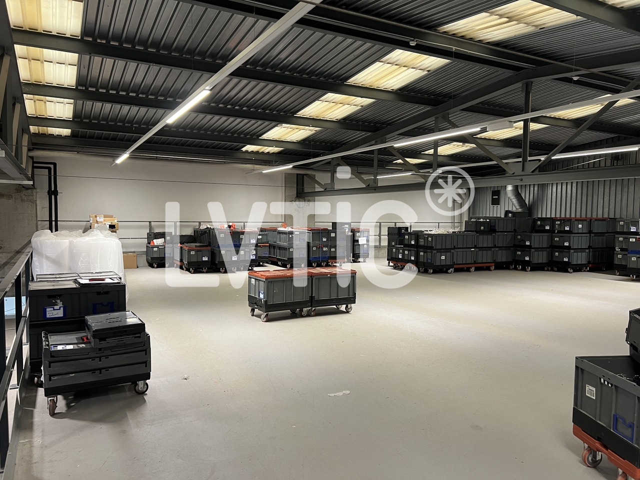 5220m² storage room