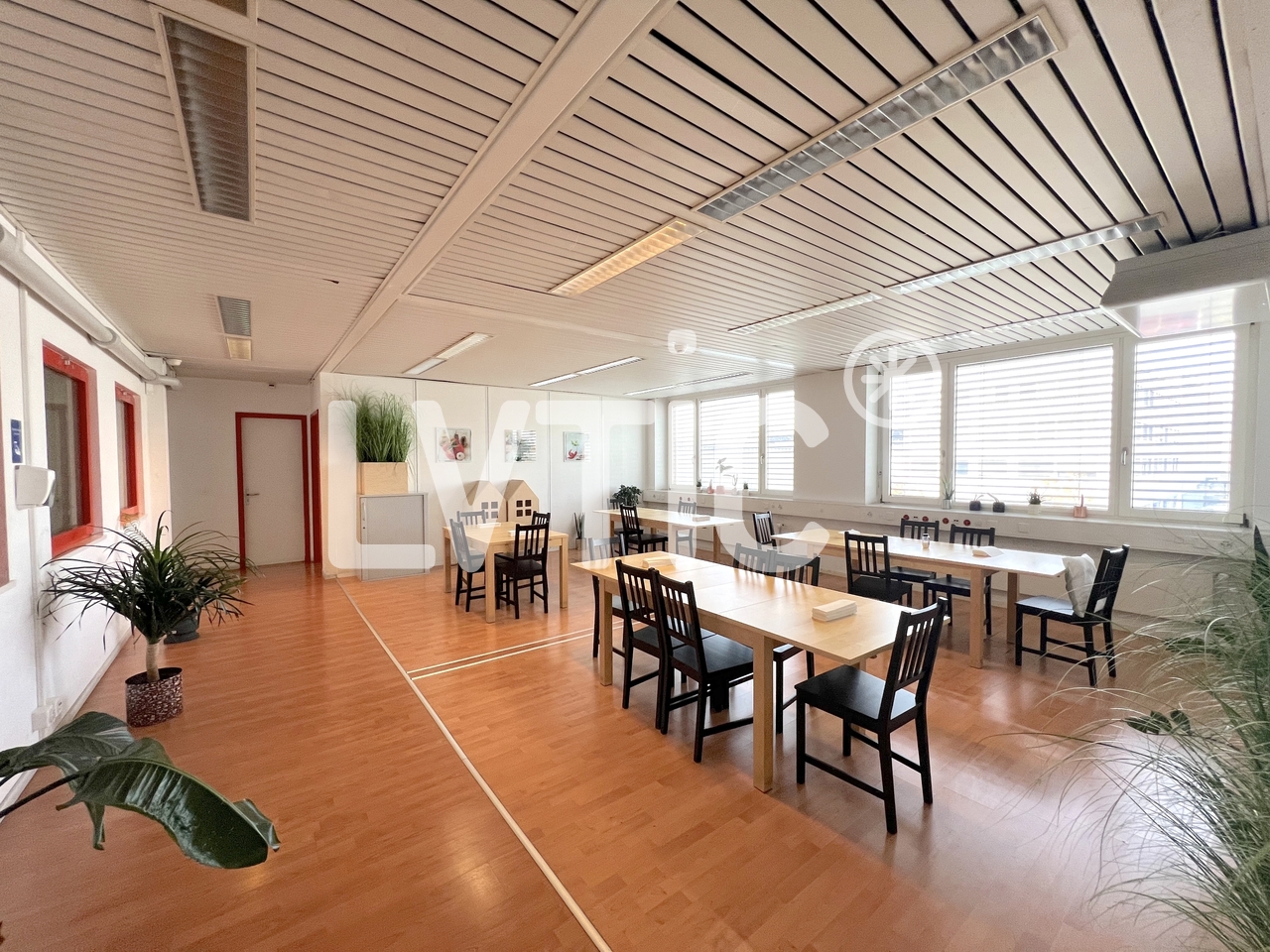 5220m² storage room