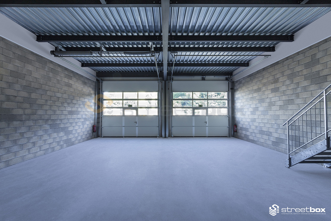 136m² commercial, photo 1 of 3