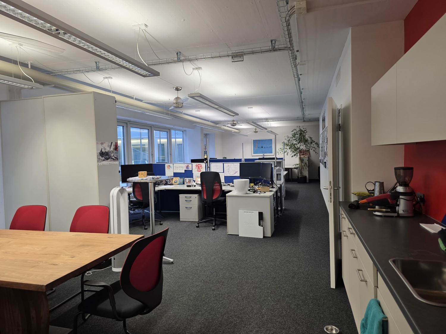 146m² commercial, photo 1 of 10