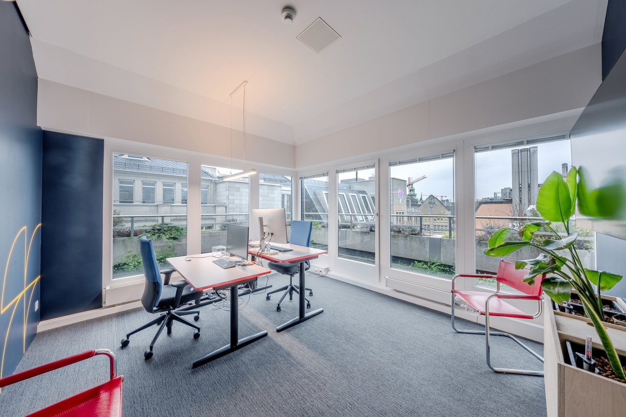 2300m² office, photo 5 of 10