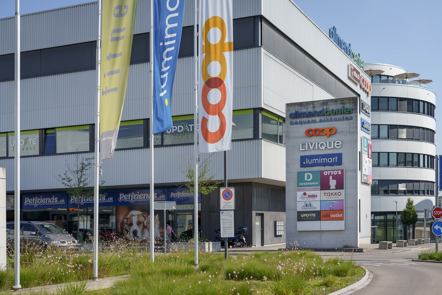 100-600m² commercial, photo 1 of 9