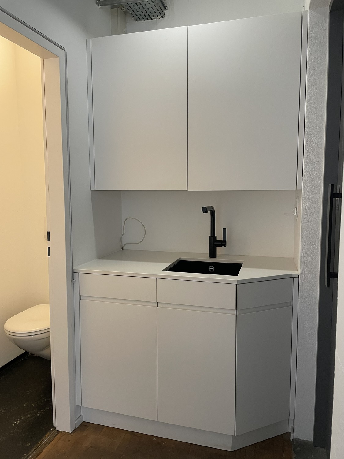 106m² office