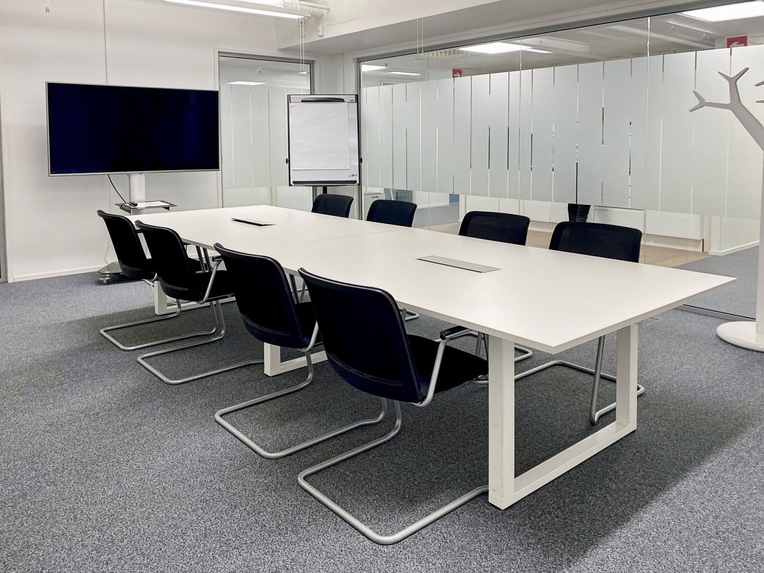 225m² office