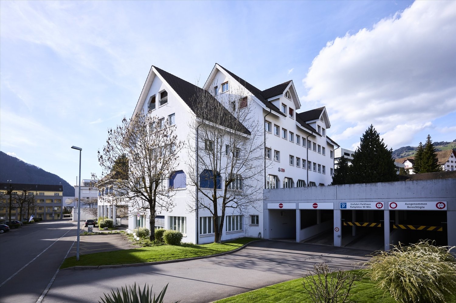 180m² office, photo 1 of 2