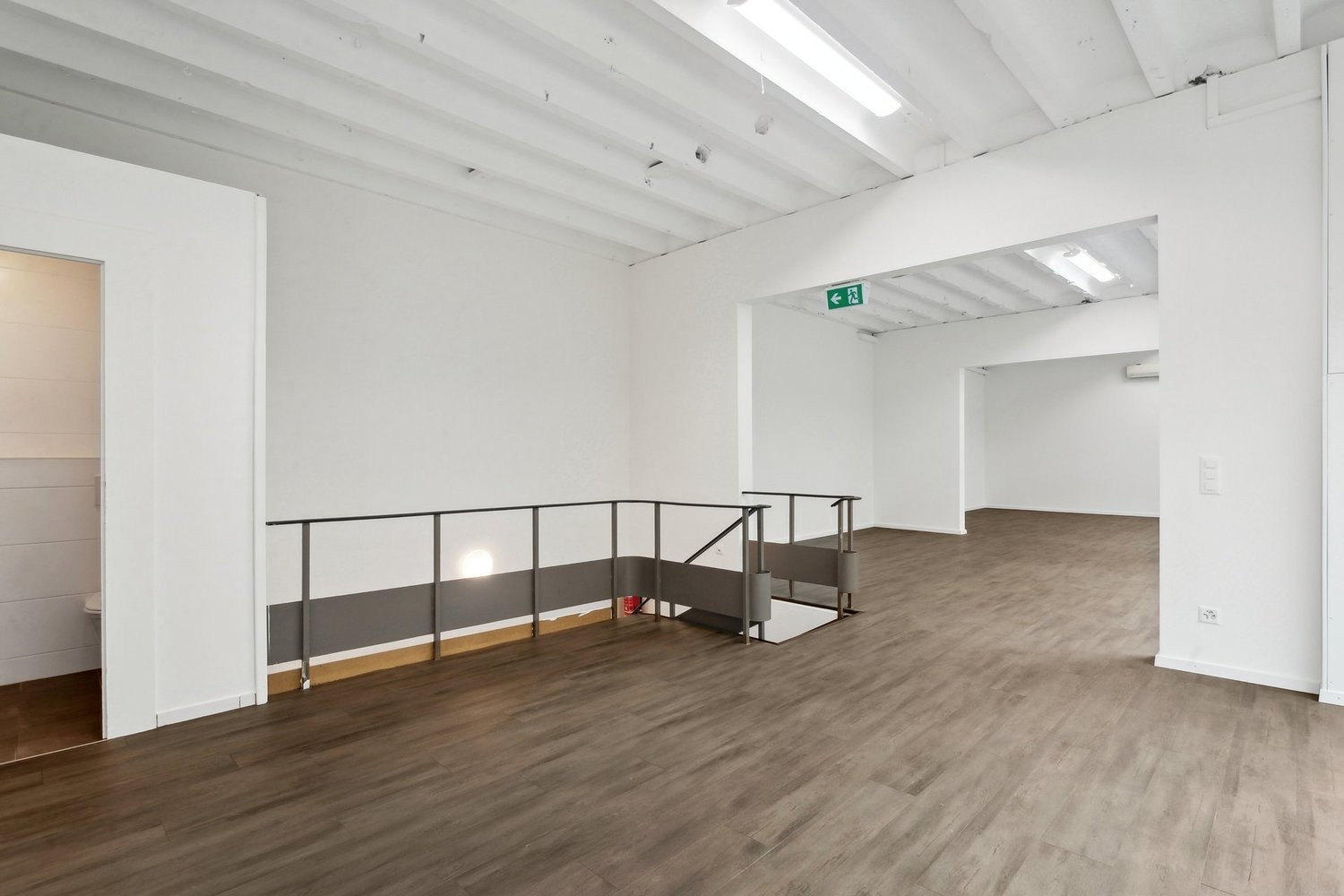 165m² shop, photo 5 of 9