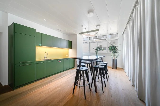 1420m² commercial