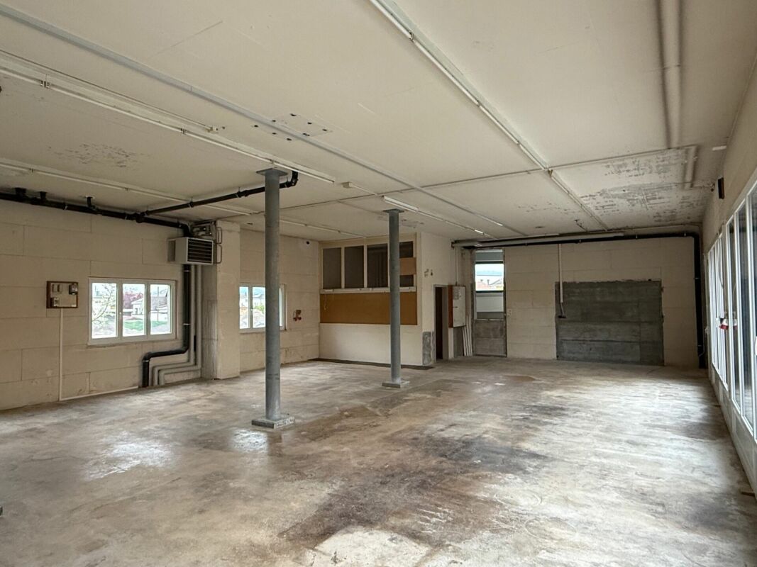 150m² workshop