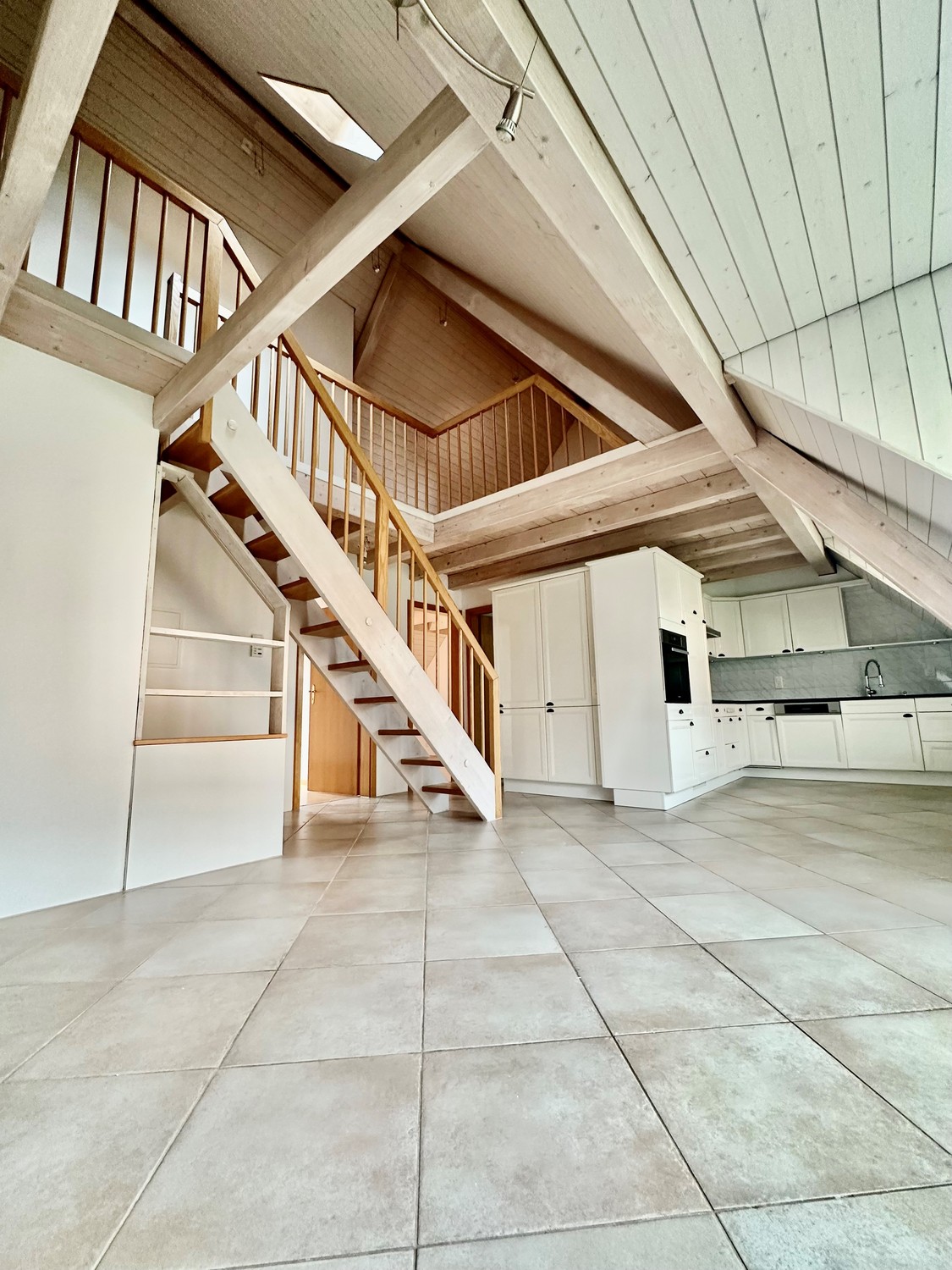 4 rooms apartment, photo 1 of 10
