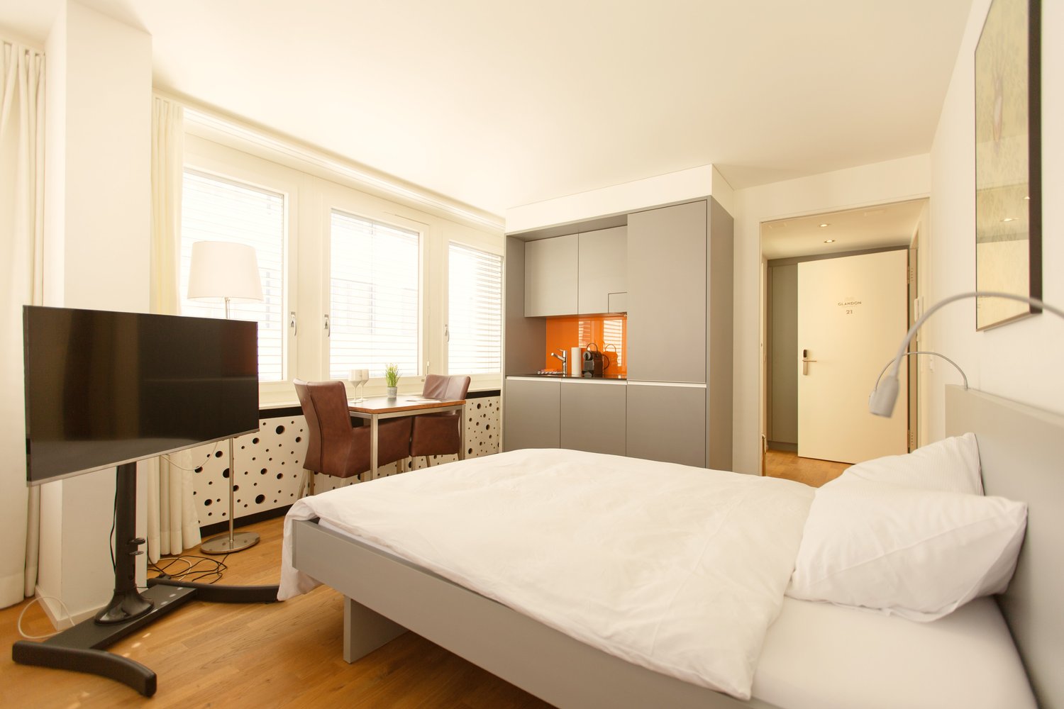 1 room furnished flat