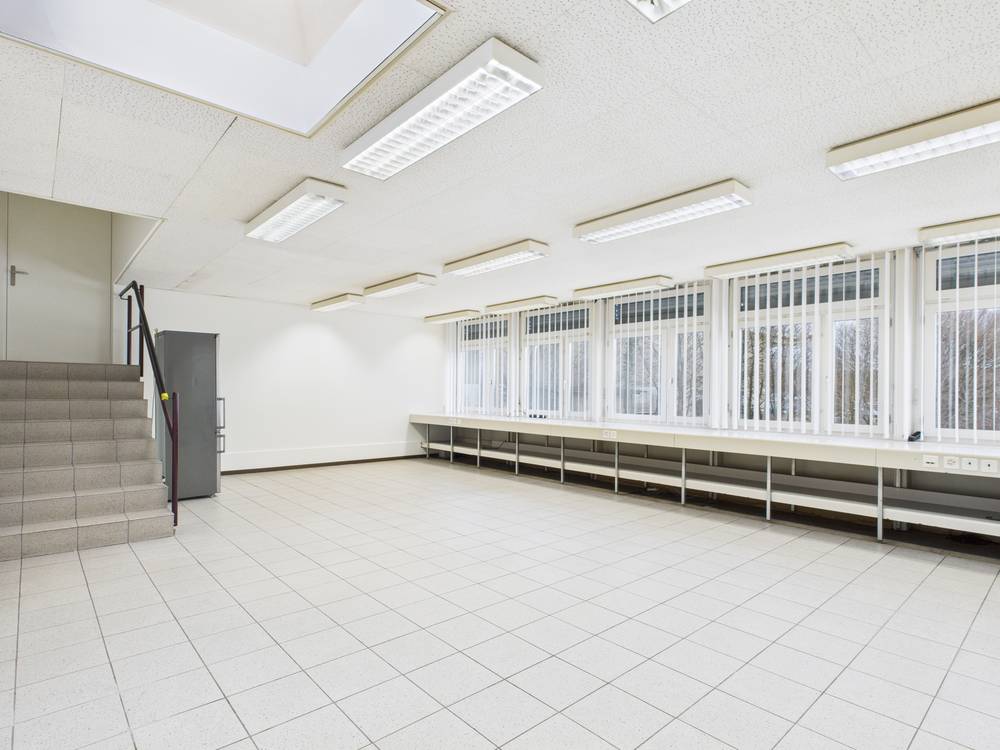 2167m² industrial object, photo 7 of 10