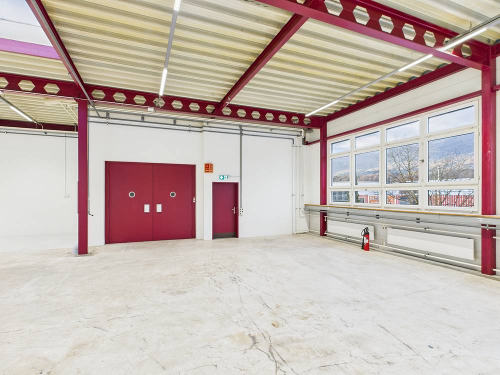 2167m² industrial object, photo 5 of 10