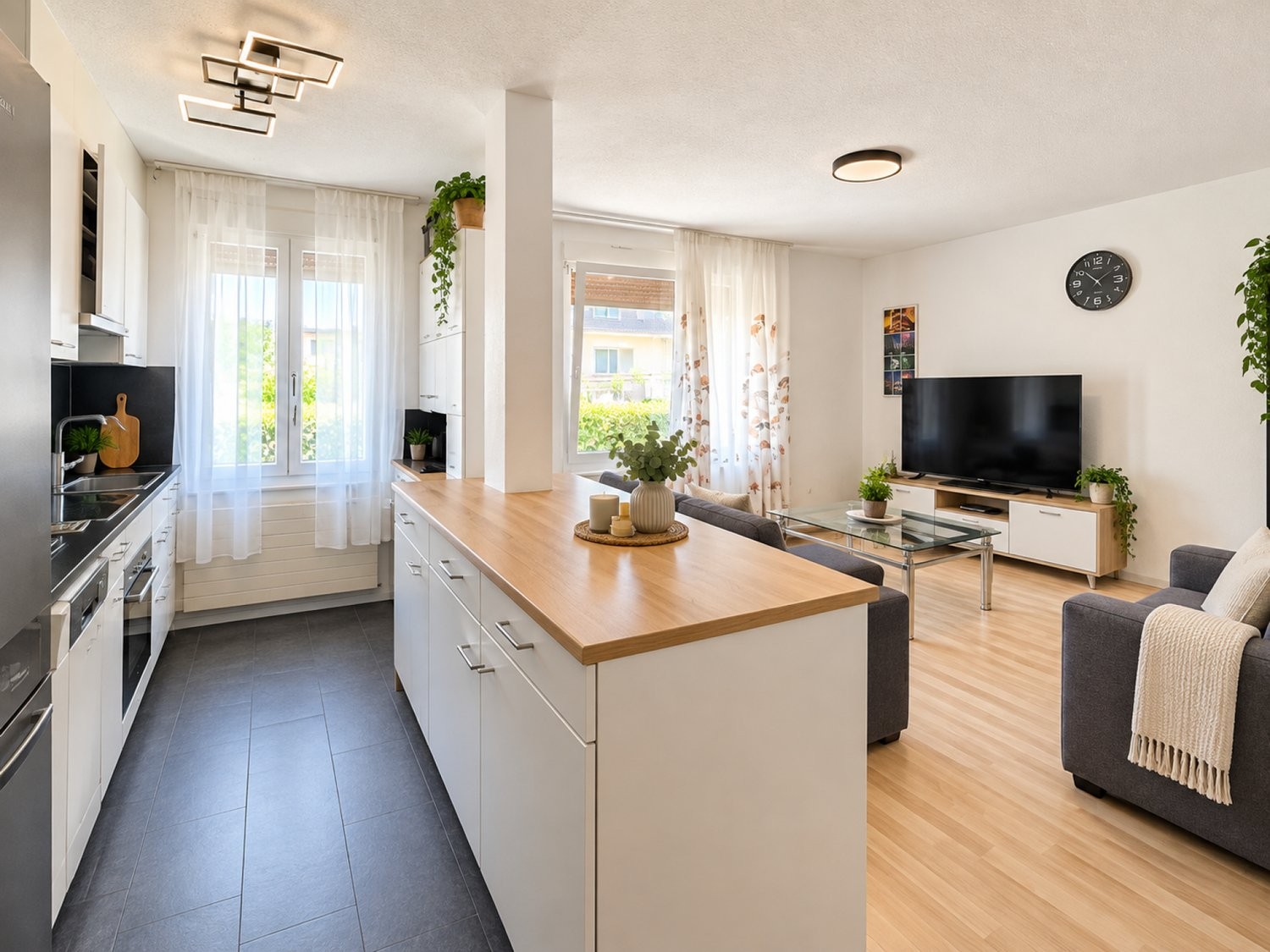 Multi family house, photo 8 of 10