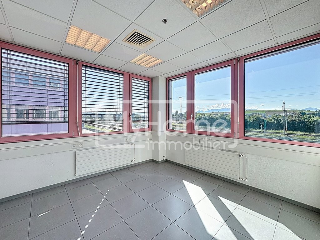 516m² shop, photo 4 of 10