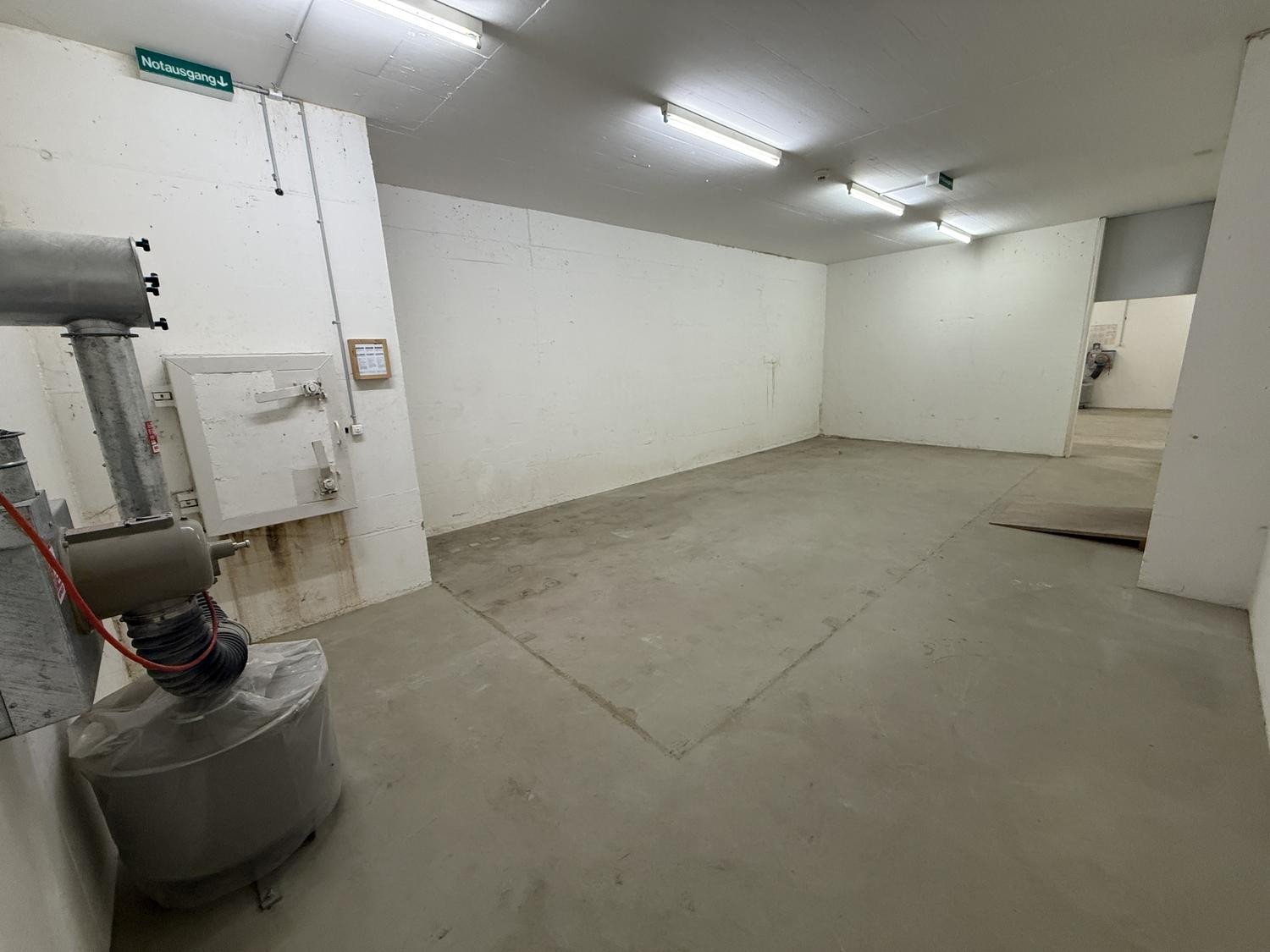 96m² cellar compartment, photo 4 of 4