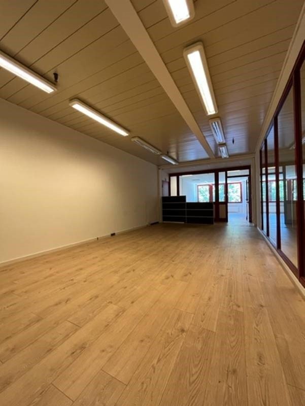 246m² office, photo 6 of 10