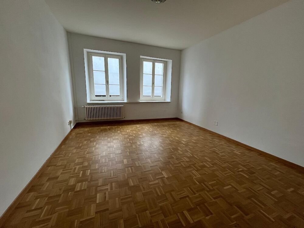 5 rooms apartment