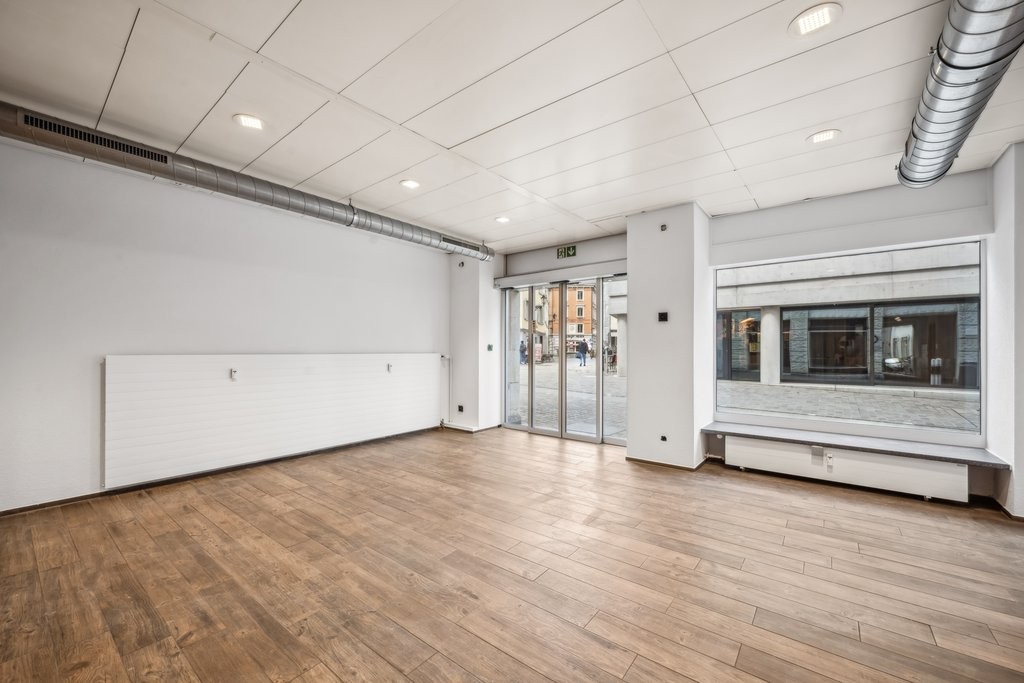 65m² shop, photo 4 of 8