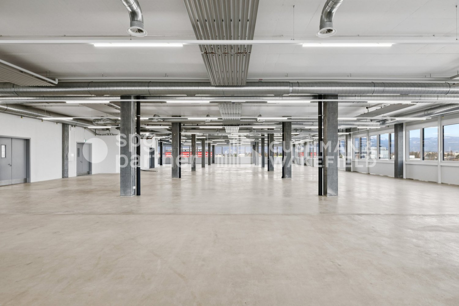 650m² commercial, photo 2 of 10