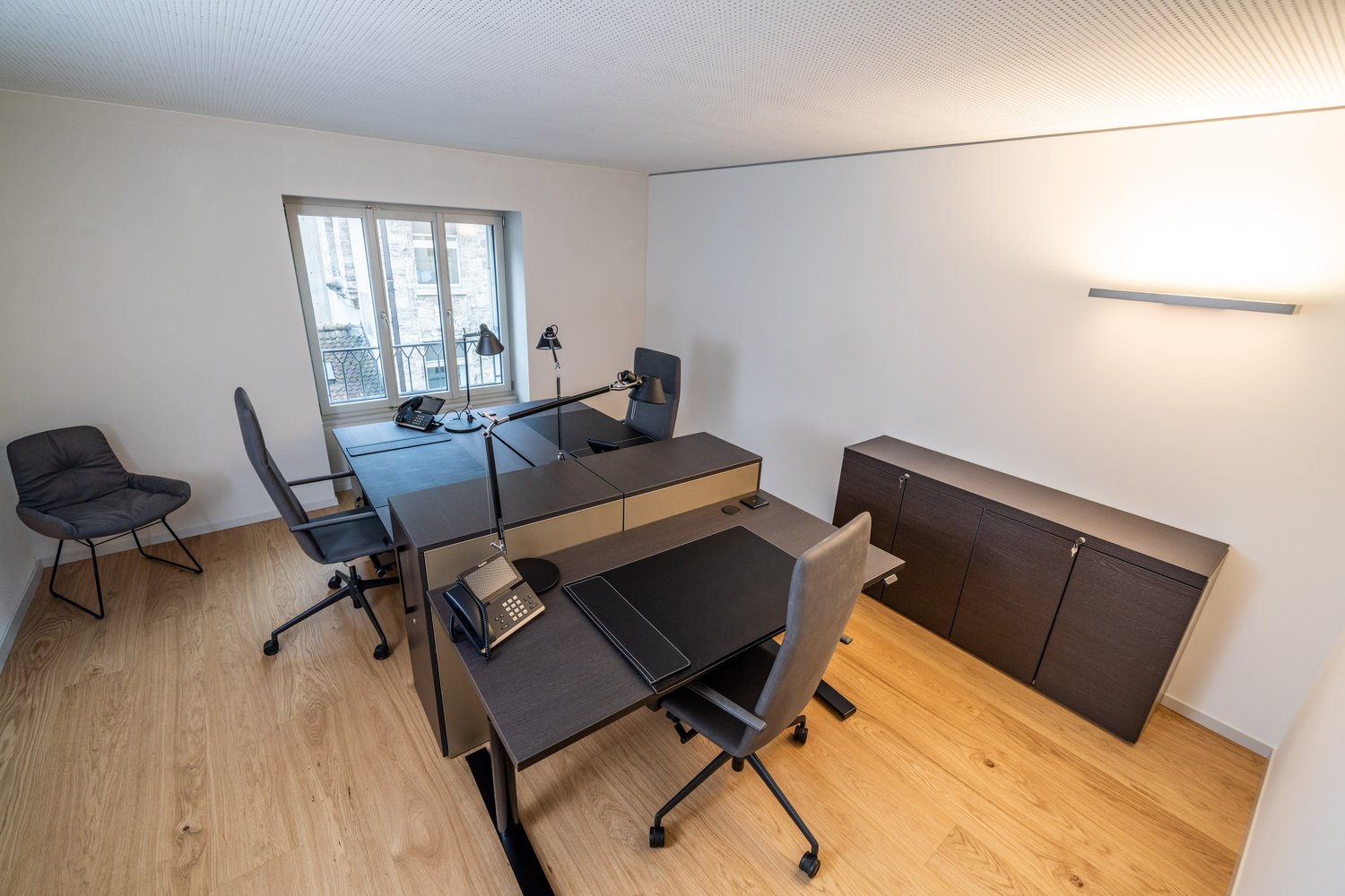 250m² office, photo 1 of 10