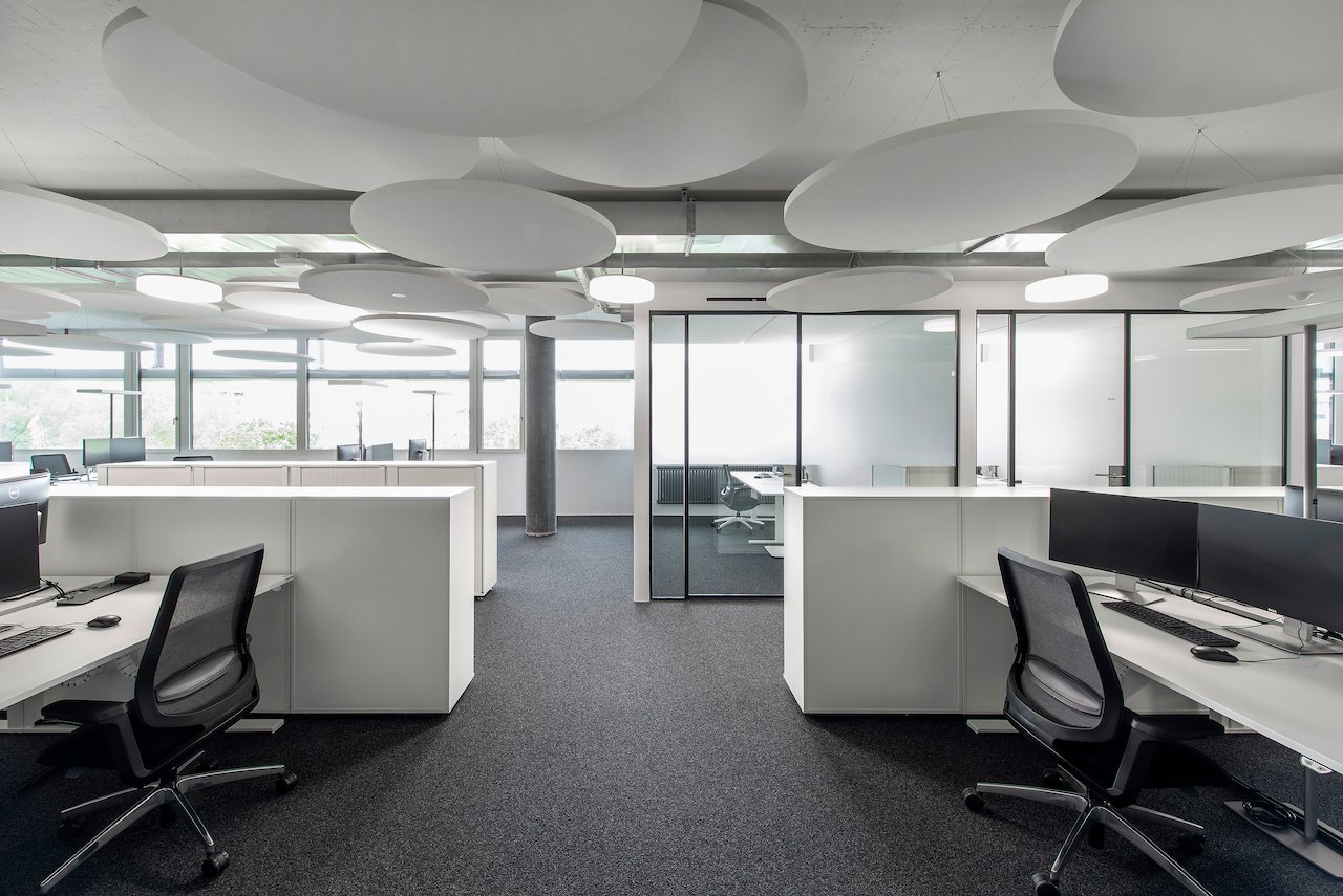 2200m² office, photo 3 of 7