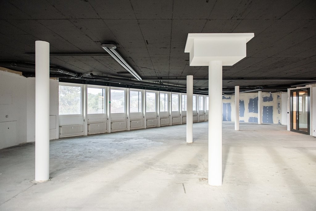236m² office
