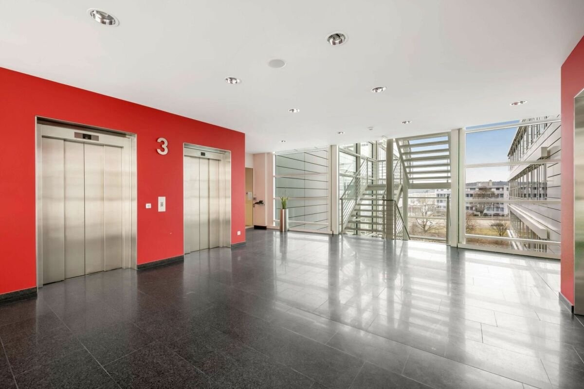 3500m² office