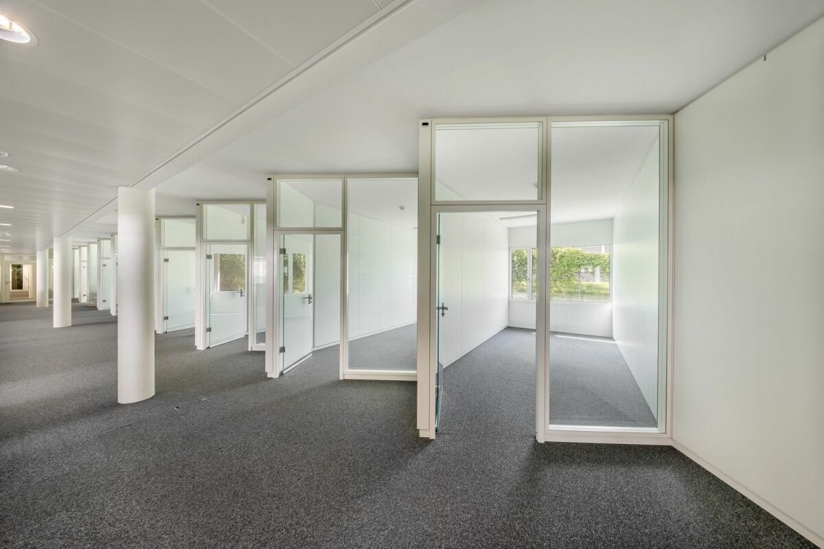 3500m² office