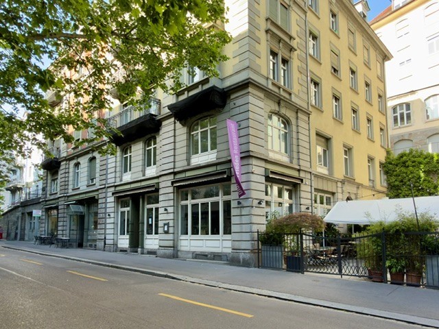 390m² restaurant, photo 1 of 5
