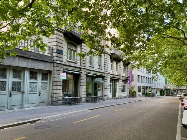 390m² restaurant, photo 4 of 5