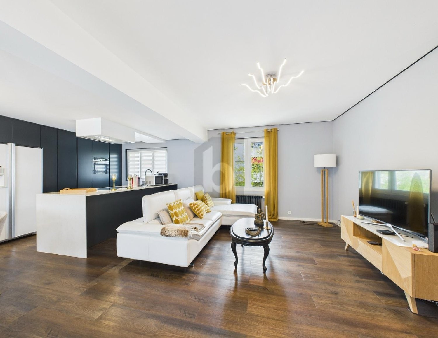 8 ½ rooms villa