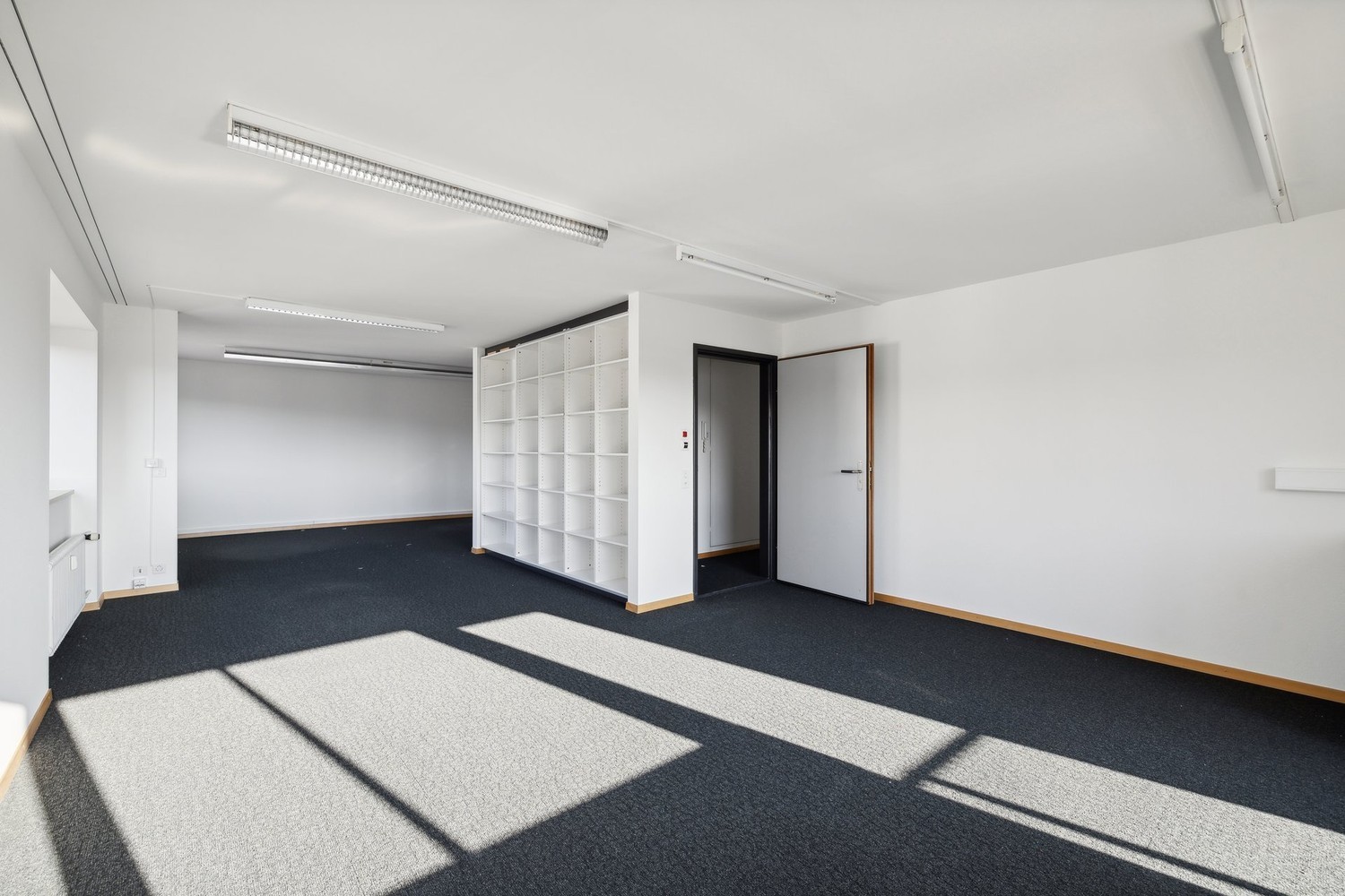 130m² office