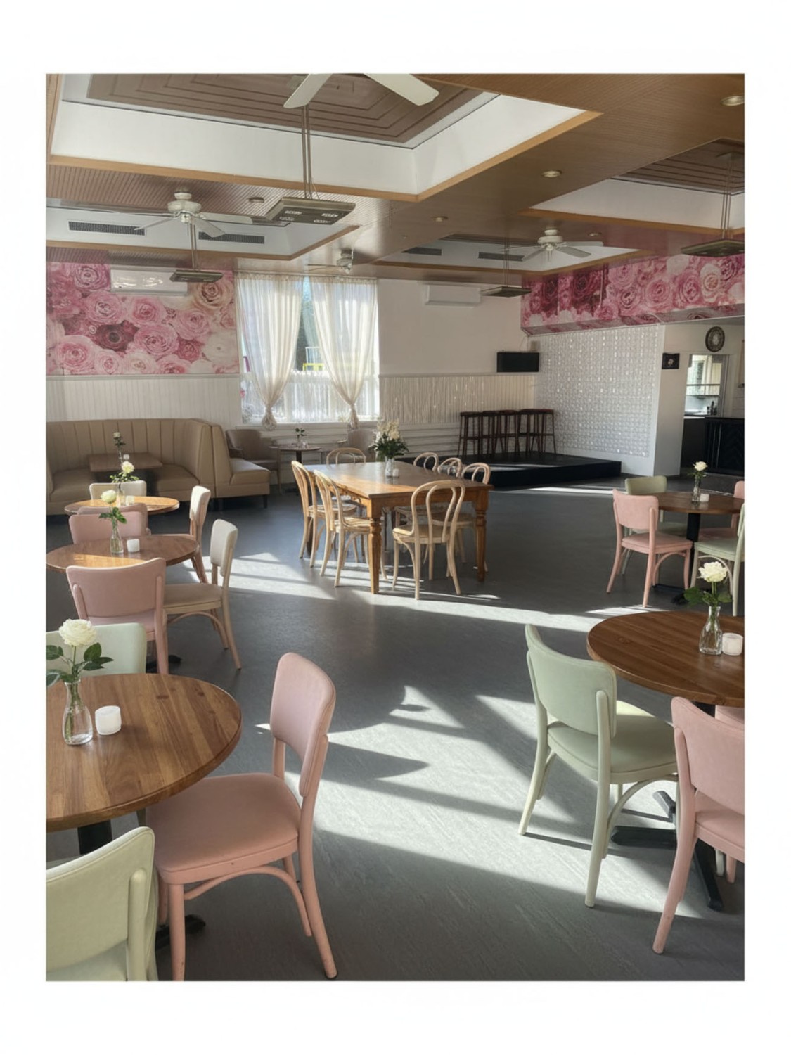 Restaurant, photo 1 of 10