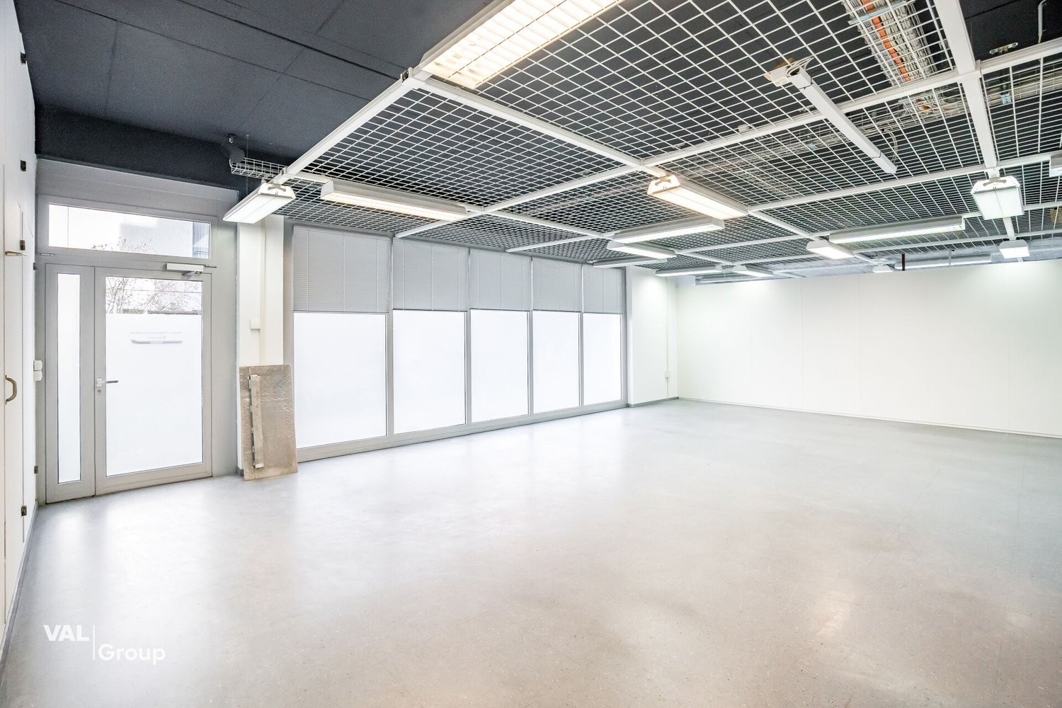 425m² living / commercial building, photo 8 of 10