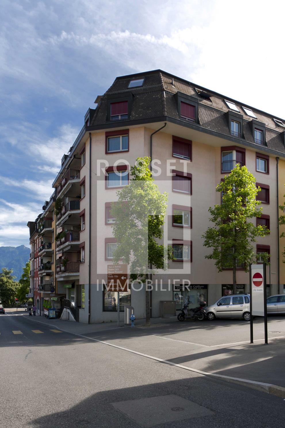 135m² shop
